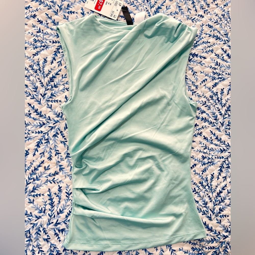 Uniqlo Light Green Muscle Tee
